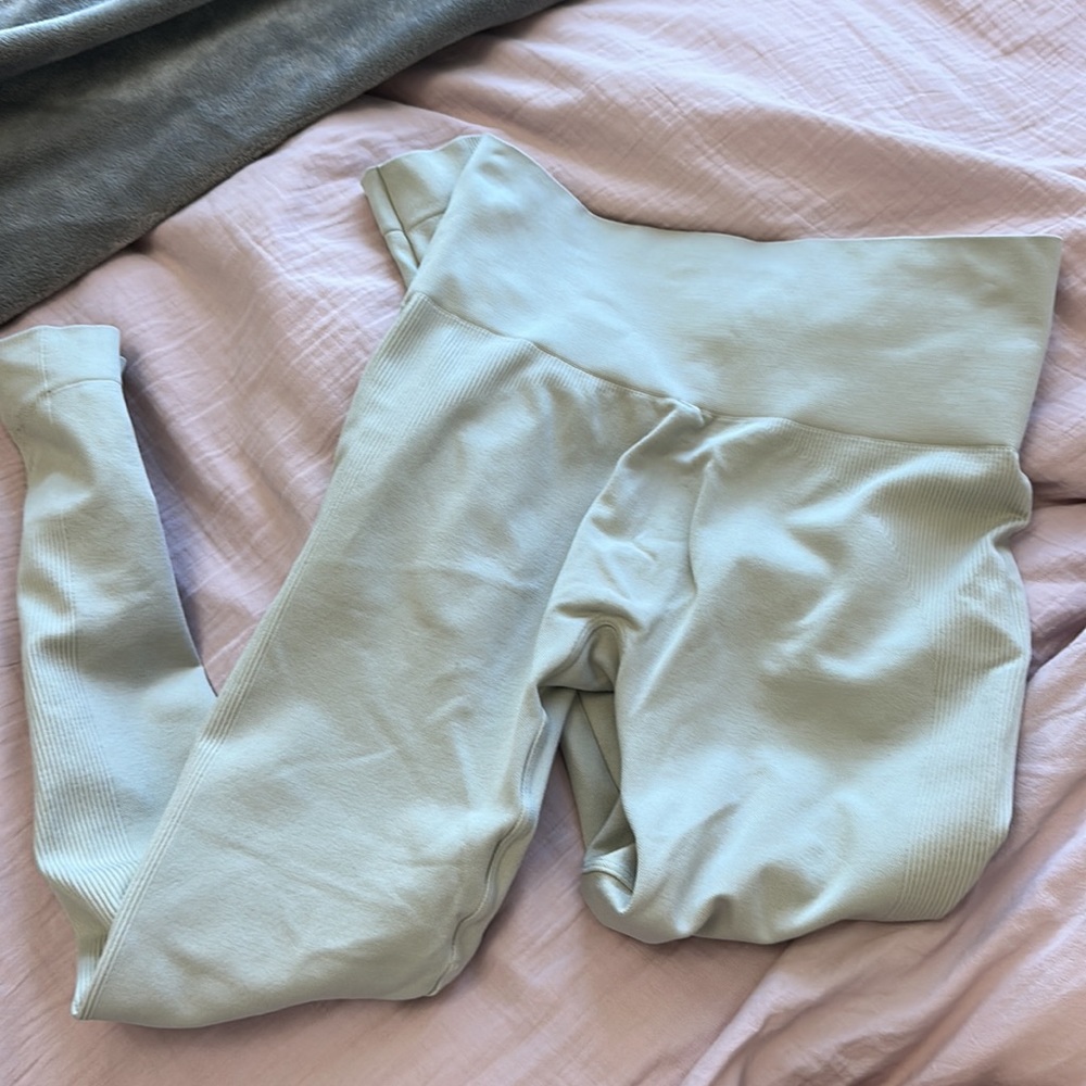 SET active Leggings oatmilk color
sculptflex - Picture 4 of 5